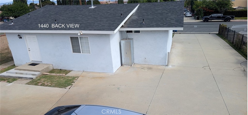 1440 W Grand