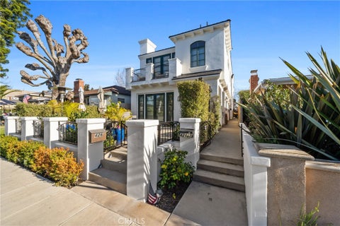 Photo of 426 1/2 Narcissus AVE #1/2, Corona Del Mar, CA 92625 (MLS # NP26161845)