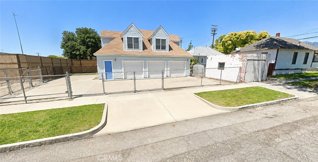 594 E 9th