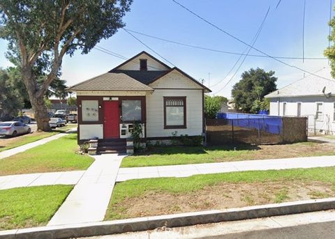 Photo of 594 E 9th ST, Upland, CA 91786 (MLS # CV26129459)