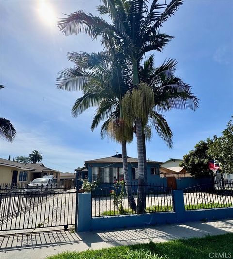 Photo of 904 E Stockton St, Compton, CA 90221 (MLS # MB26057944)