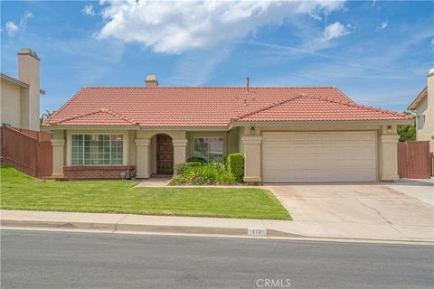 Photo of 112 Morningside Ln, Redlands, CA 92374 (MLS # SR26081268)