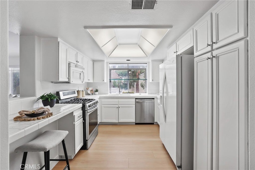 54 Pamplona, Aliso Viejo CA 92656 - Photo 8