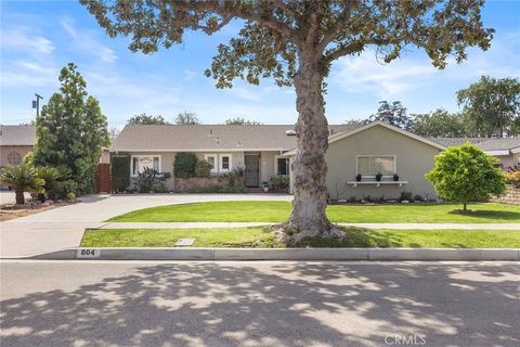 Photo of 804 E Glenwood Ave, Fullerton, CA 92831 (MLS # PW26031693)