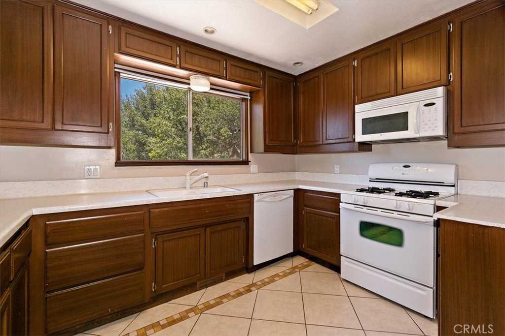 Arrowhead Woods (AWHW) - Residential Lease