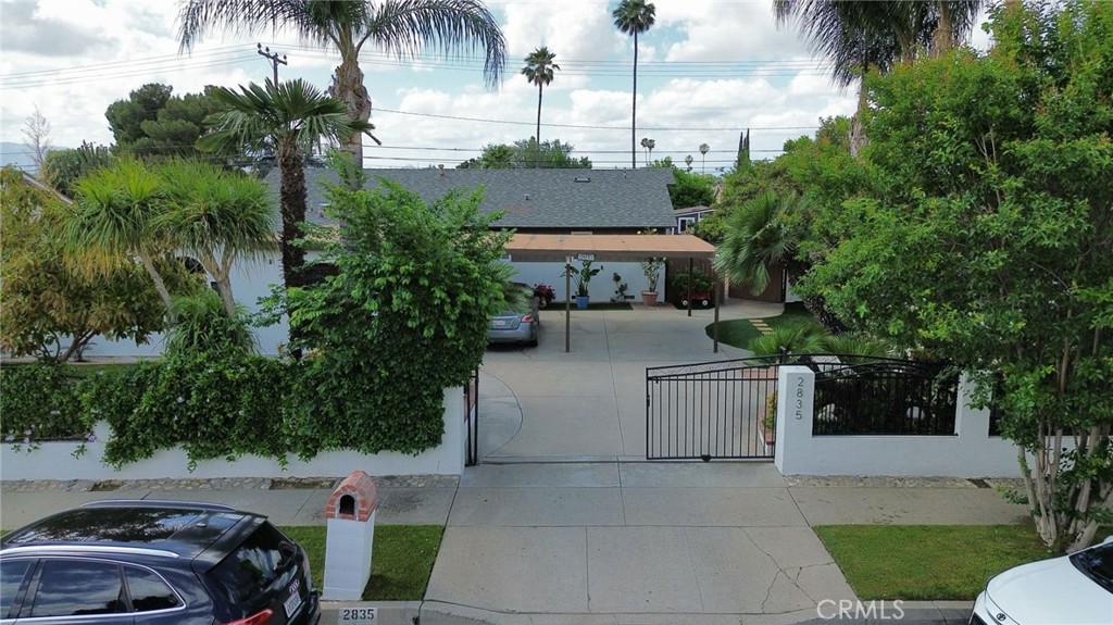 2835 Etiwanda Avenue