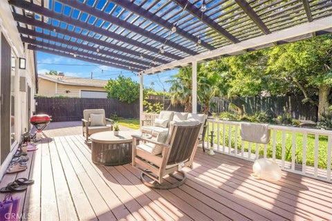 Tiny photo for 22612 Kittridge Street, West Hills, CA 91307 (MLS # SR25172725)