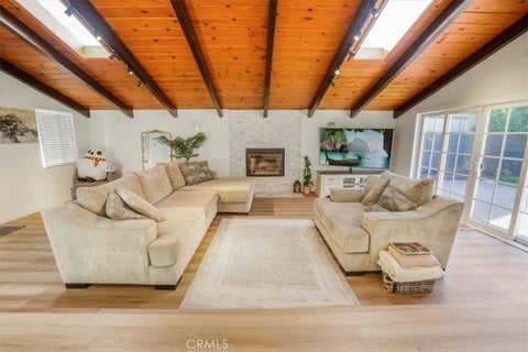 Tiny photo for 22612 Kittridge Street, West Hills, CA 91307 (MLS # SR25172725)