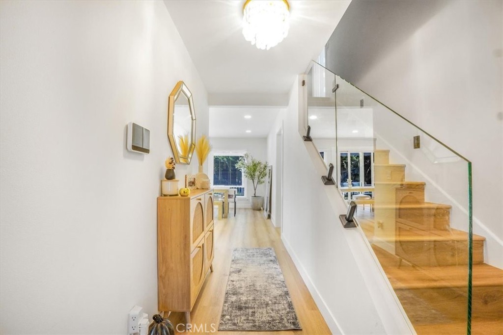 22612 Kittridge Street