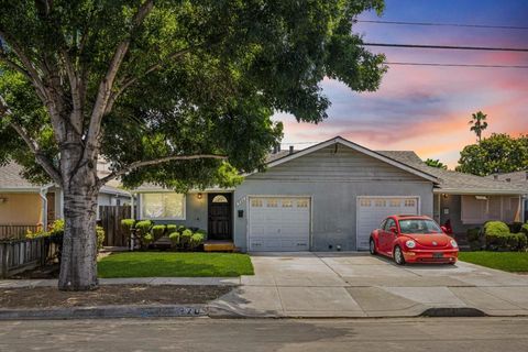 Photo of 922 Northrup St, San Jose, CA 95126 (MLS # ML82037899)