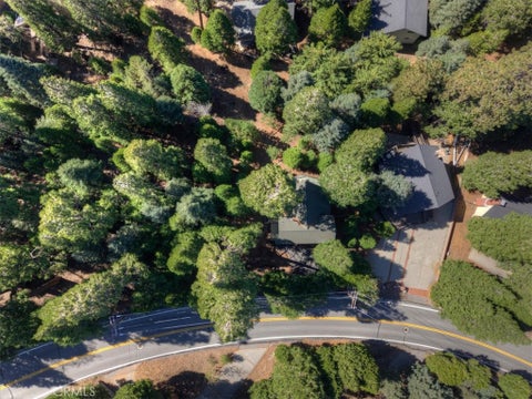 Tiny photo for 420 Cumberland Dr, Lake Arrowhead, CA 92352 (MLS # IG26225385)