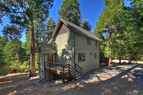Tiny photo for 420 Cumberland Dr, Lake Arrowhead, CA 92352 (MLS # IG26225385)