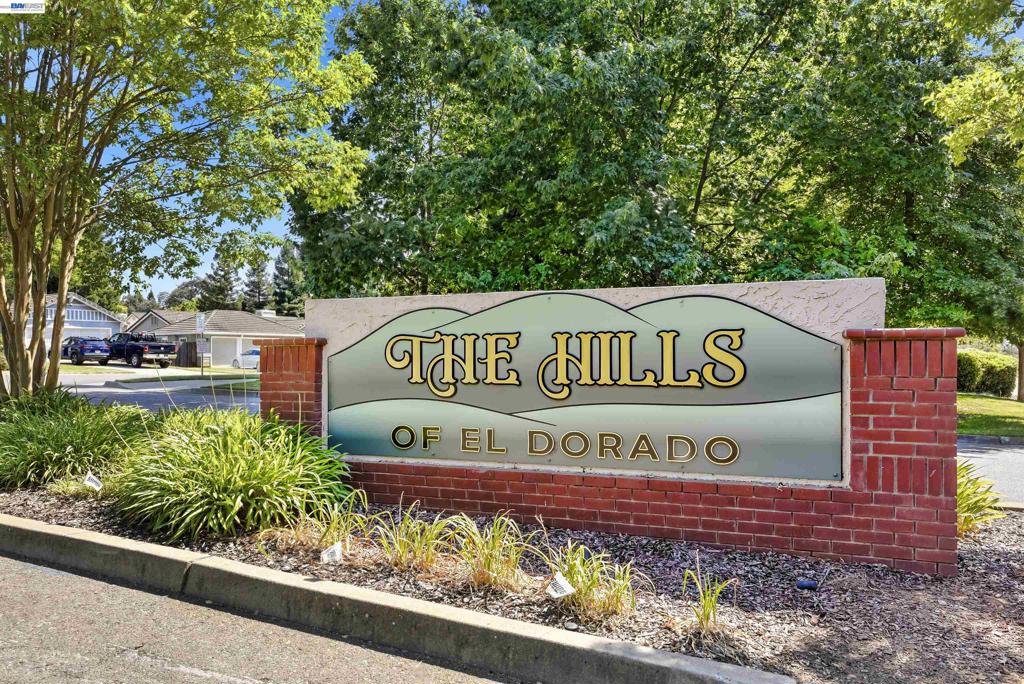 3369 Tea Rose Drive