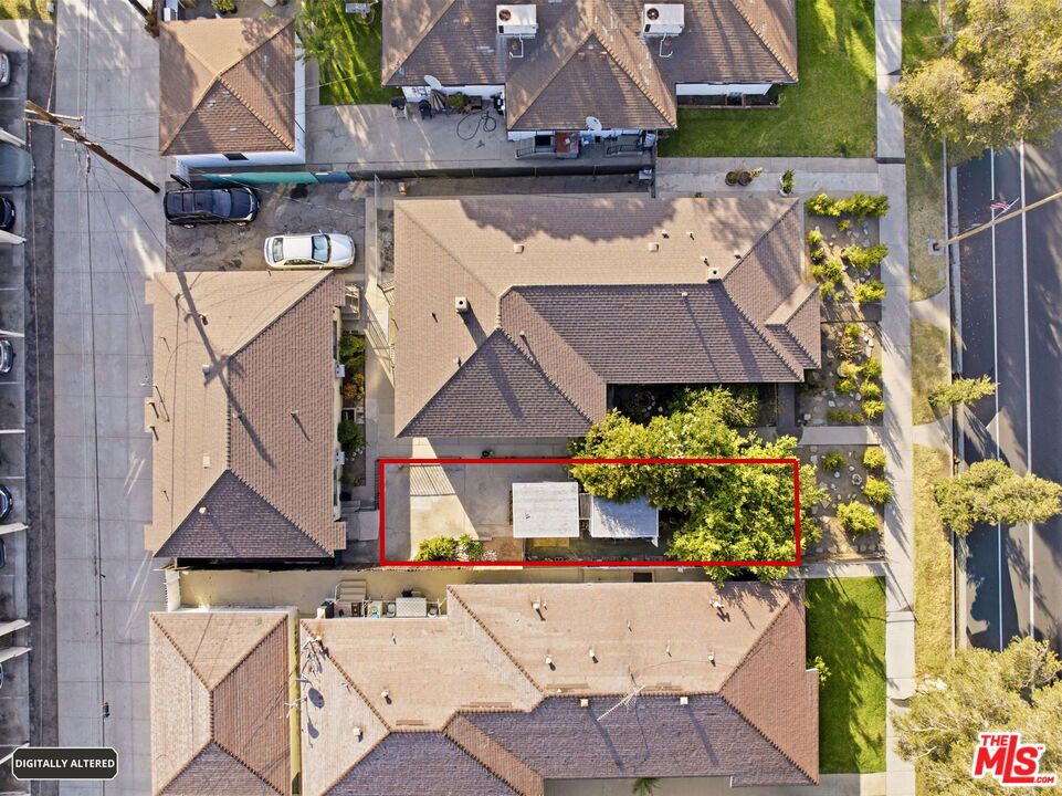 2018 W Glenoaks Boulevard