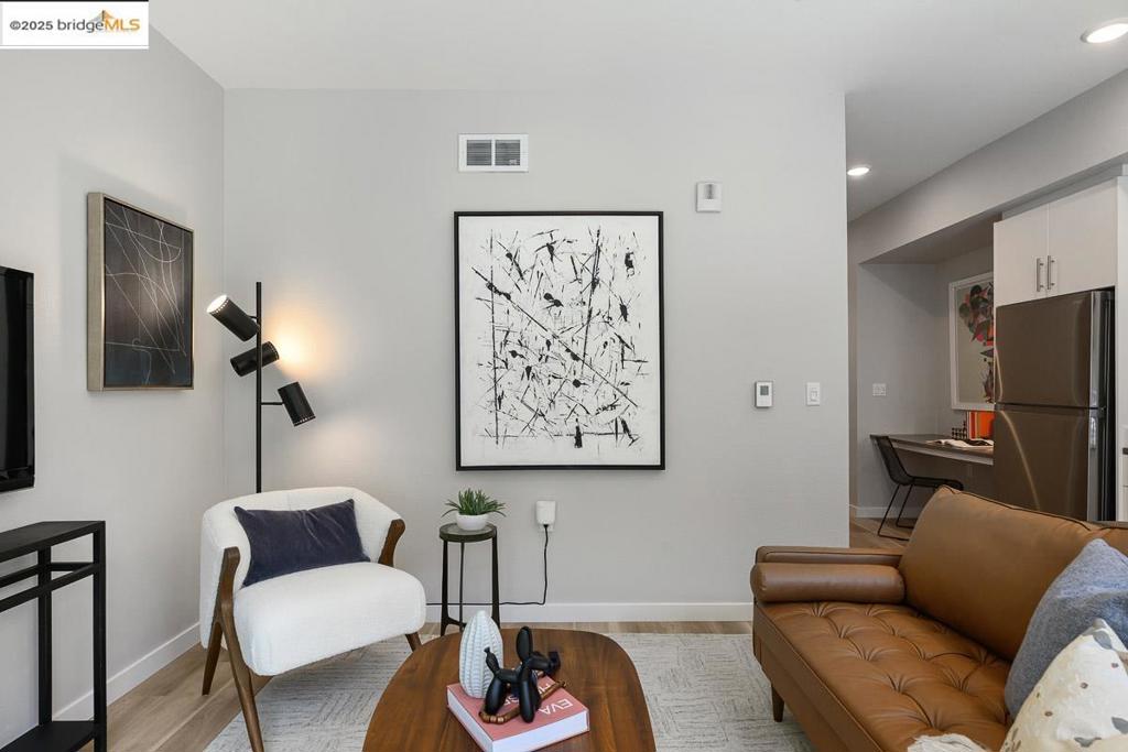 WEST OAKLAND - Residential