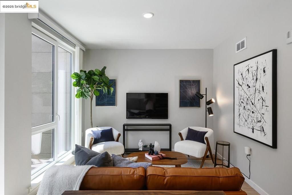 Photo of 260 Brooklyn Basin Way Way #550, Oakland, CA 94606 (MLS # 41114668)