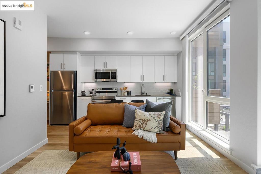 WEST OAKLAND - Residential