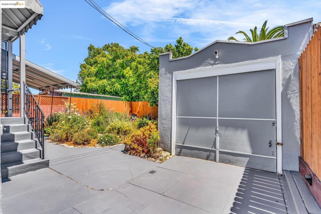 Properties 3 2442 Havenscourt Blvd
