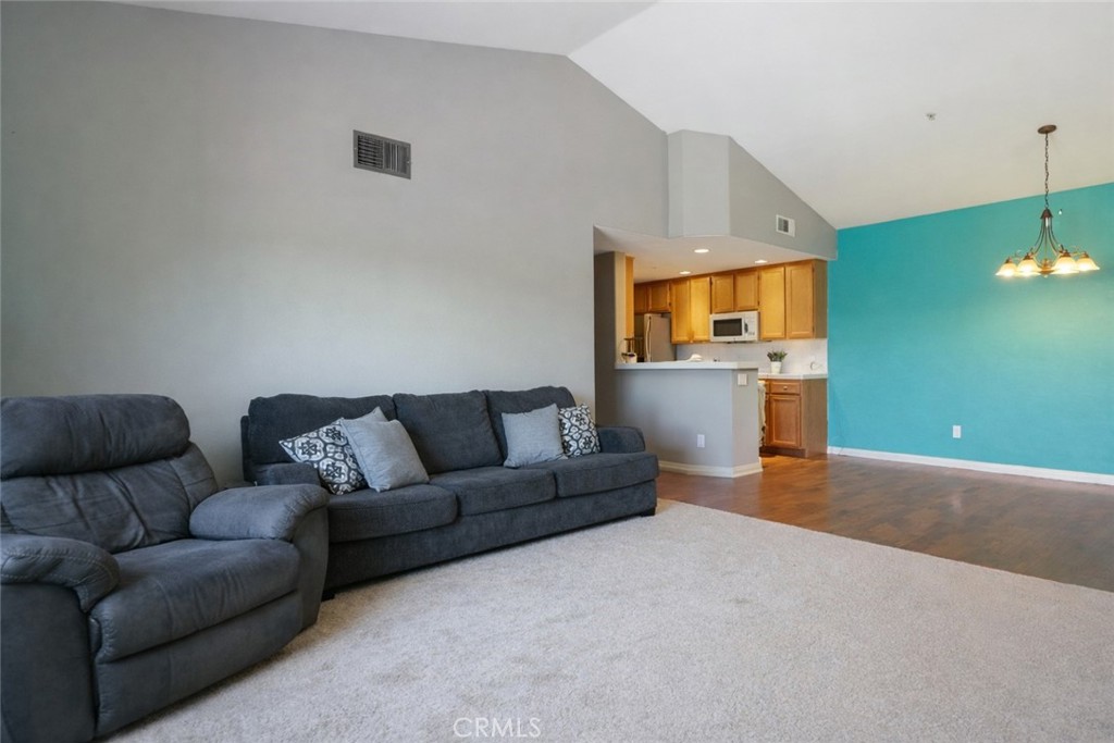 1853 Rue Bienville 836