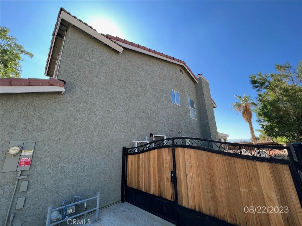 660 E Avenue J10