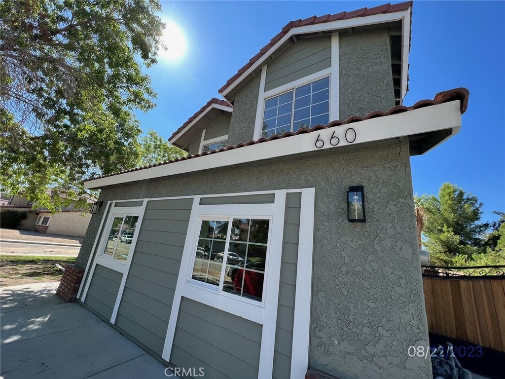 660 E Avenue J10