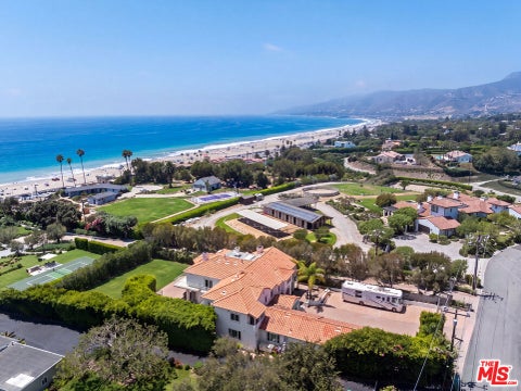 Photo of 29752 Baden Place, Malibu, CA 90265 (MLS # 26876475)