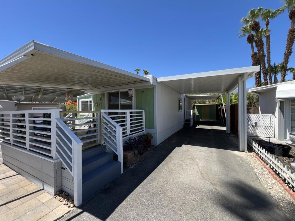 Royal Palms - Manufactured In Park