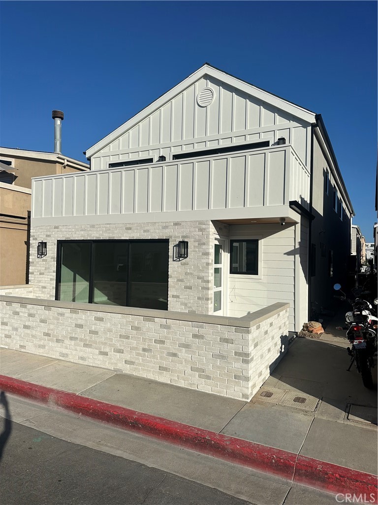 Newport Shores (NEWS) - Residential Lease