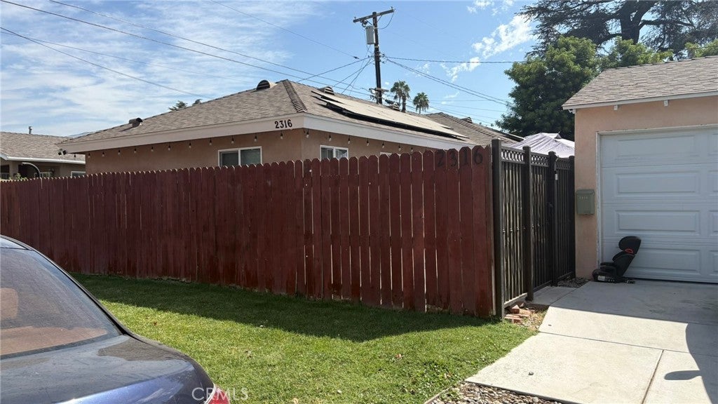 305 E Camino Real