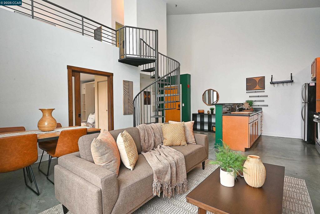 DOWNTOWN - Residential
