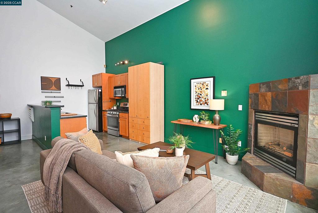 DOWNTOWN - Residential