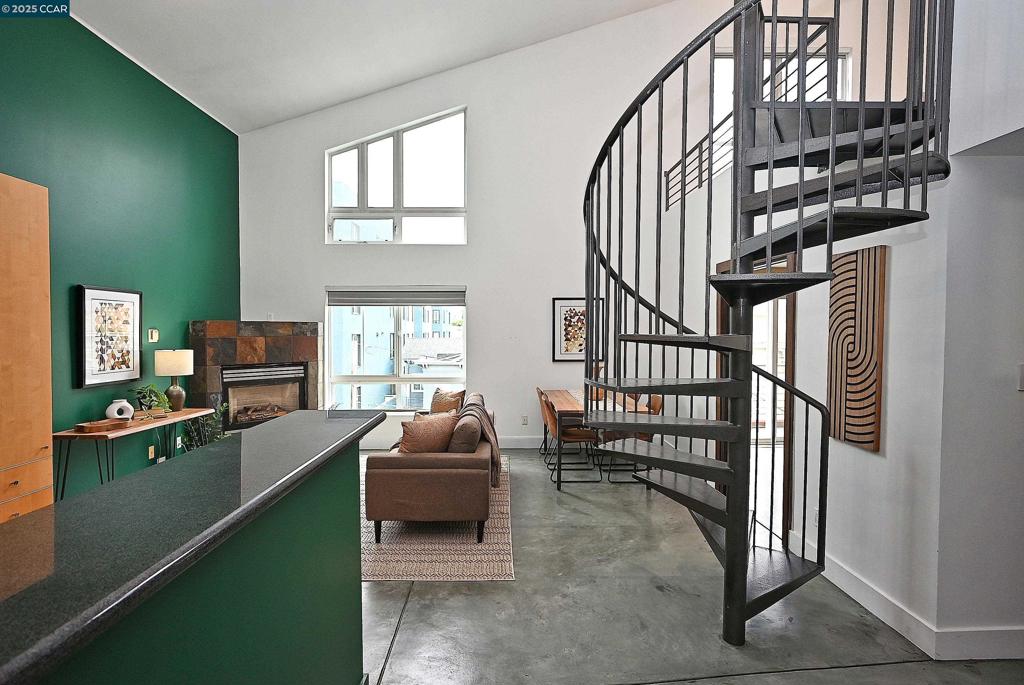 675 8Th Street 15
