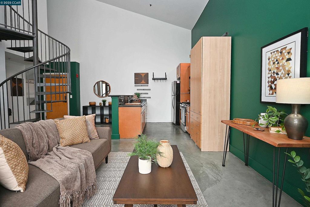 DOWNTOWN - Residential