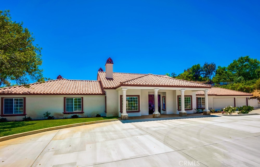 39555 Avenida Bonita
