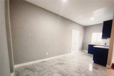 Photo of 1257 W Vernon Avenue, Los Angeles, CA 90037 (MLS # SR25222367) Photo of 1257 W Vernon Avenue, Los Angeles, CA 90037 (MLS # SR25222367)