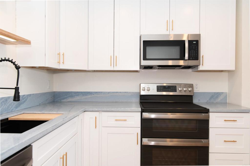 3030 Suncrest Dr. 605