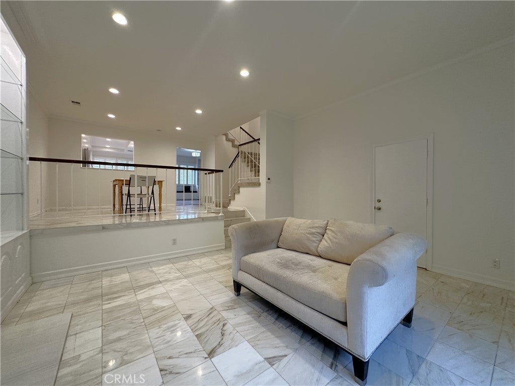 938 Palo Verde Avenue