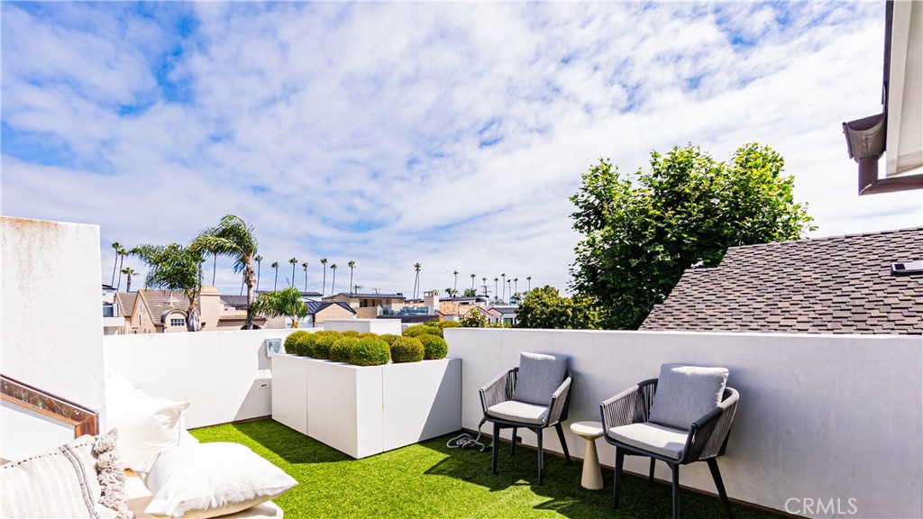 Corona del Mar South of PCH (CDMS) - Residential