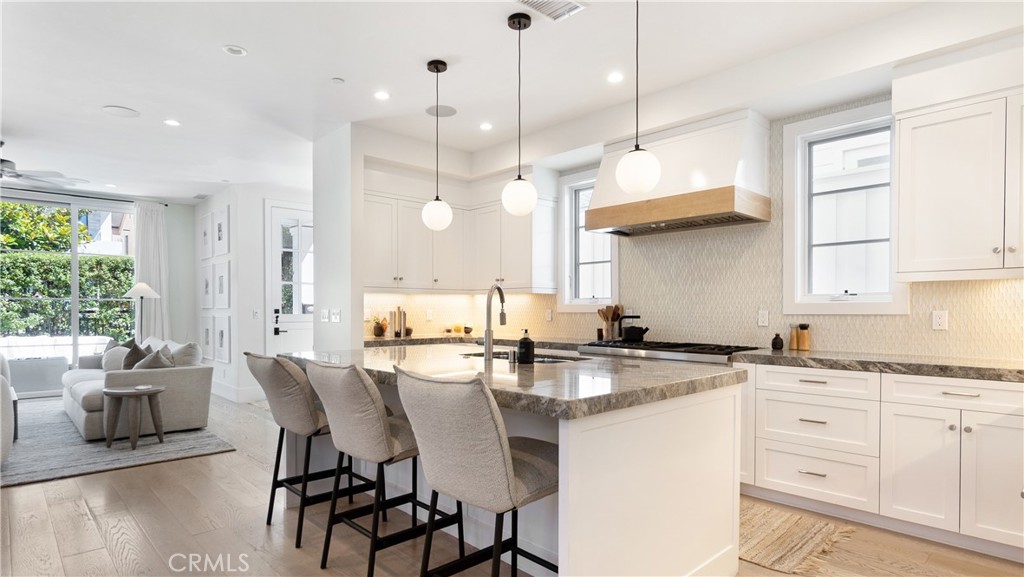 Corona del Mar South of PCH (CDMS) - Residential