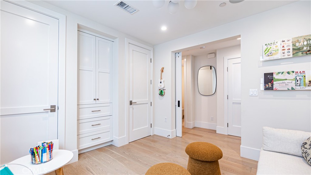 Corona del Mar South of PCH (CDMS) - Residential