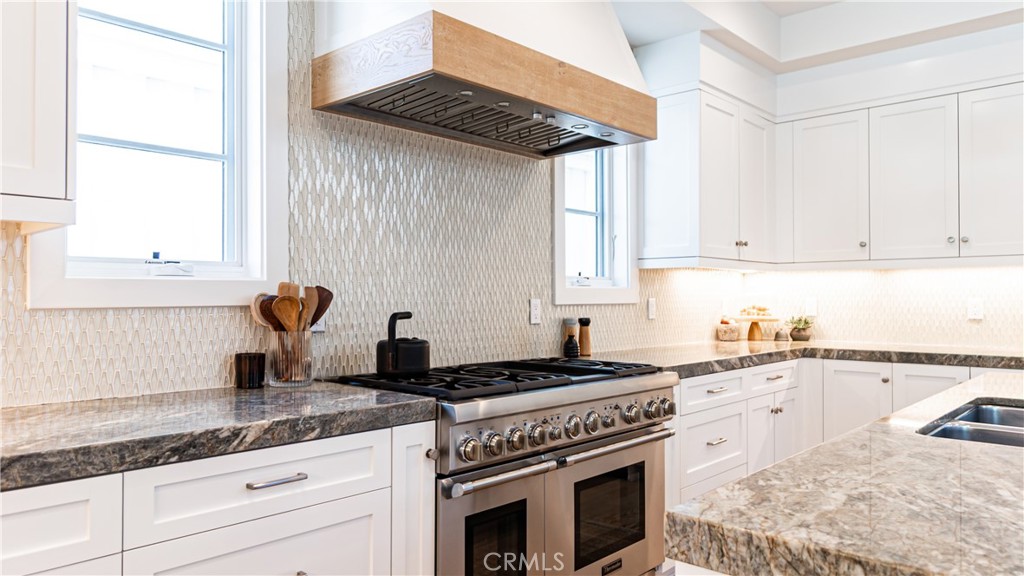 Corona del Mar South of PCH (CDMS) - Residential