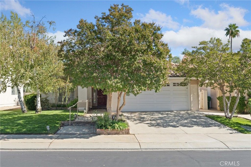 Photo of 5772 Riviera Ave, Banning, CA 92220 (MLS # AR25230722)