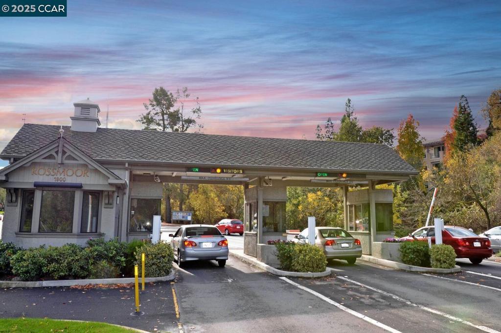 ROSSMOOR - Residential