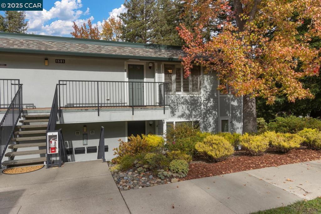 ROSSMOOR - Residential