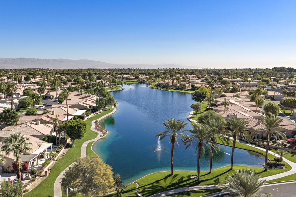 Laguna De La Paz - Residential