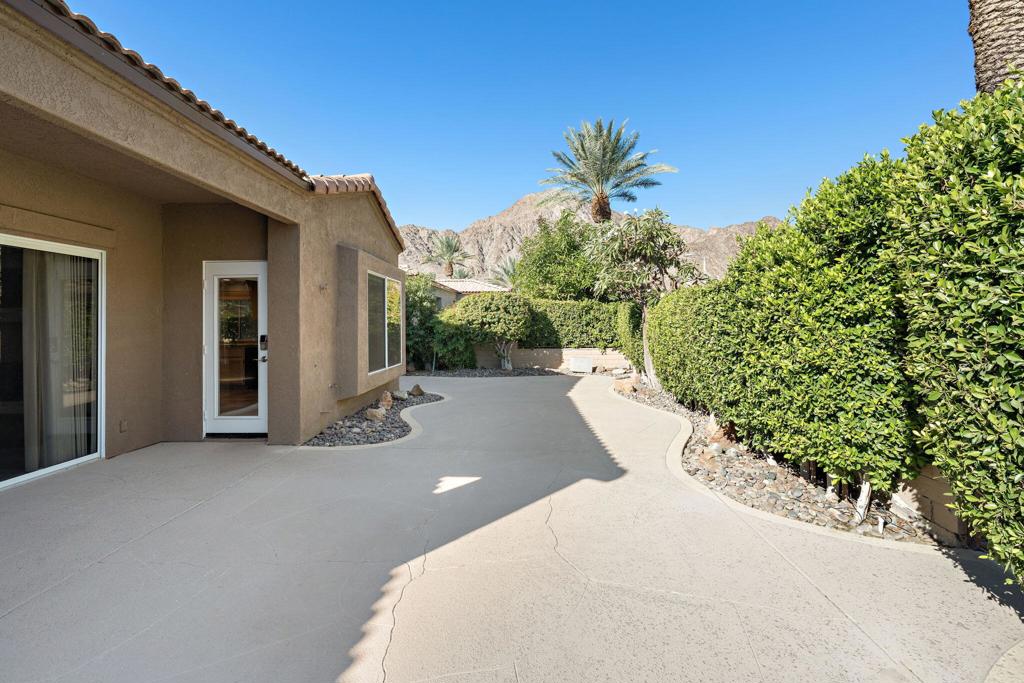 Laguna De La Paz - Residential