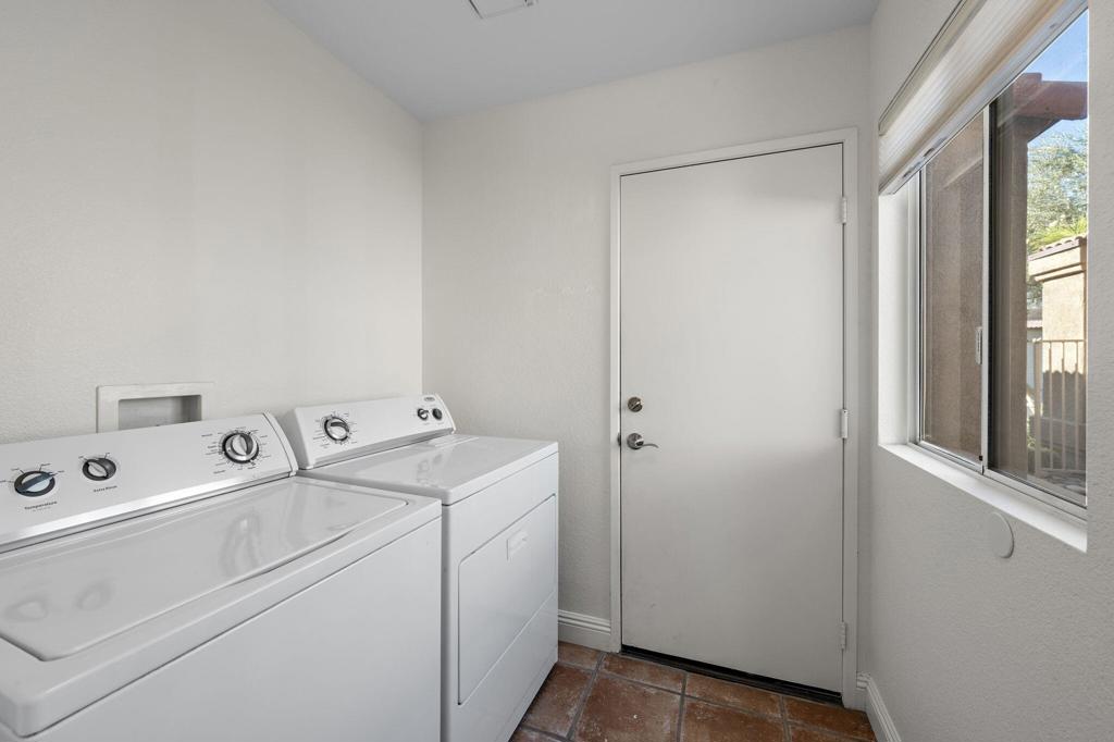 Laguna De La Paz - Residential