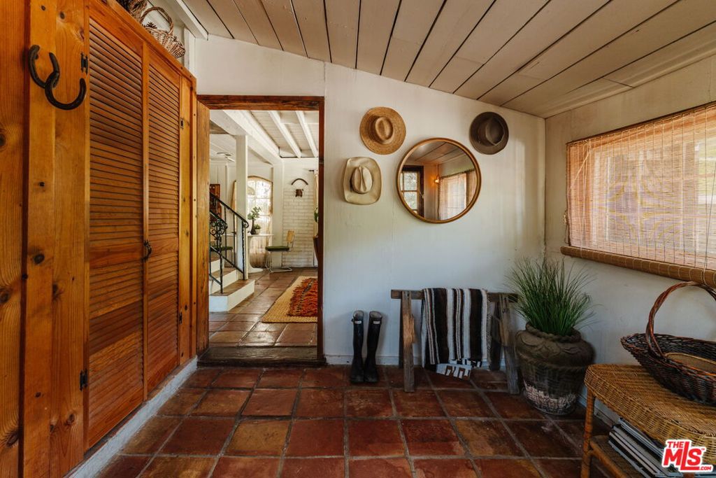 437 Short Trail