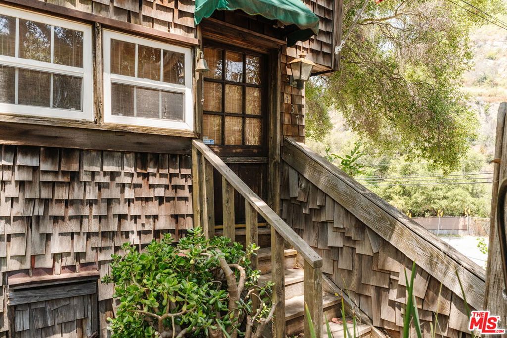 437 Short Trail
