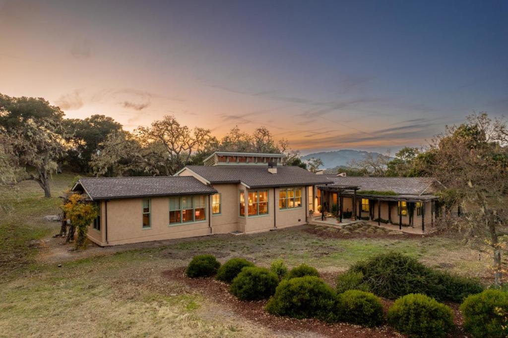 3 Refugio Trace